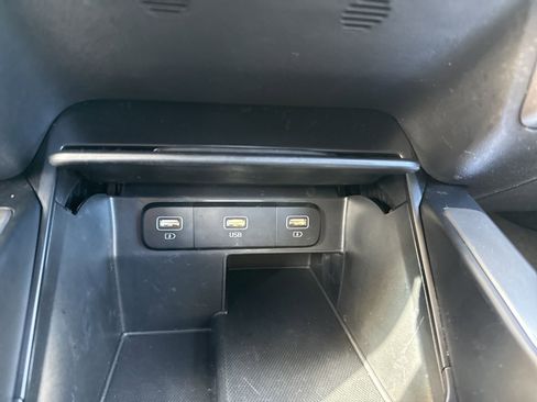 Used 2022 Kia Sorento LX image 24