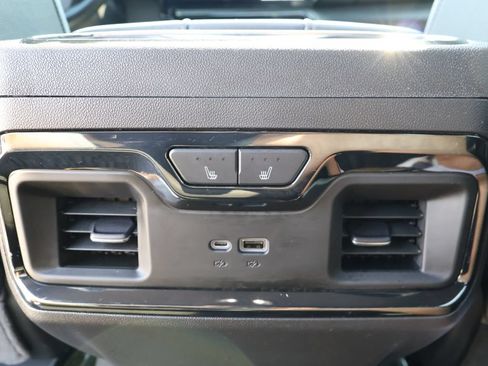 Used 2023 GMC Sierra 1500 AT4 w/ AT4 Preferred Package AWD/4WD image 31