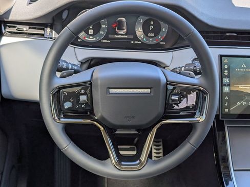 Certified 2025 Land Rover Range Rover Evoque Dynamic SE image 21