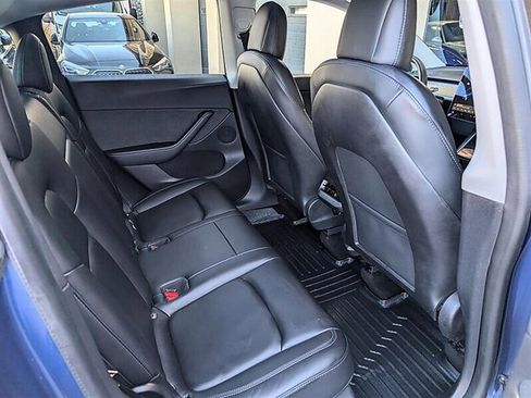 Used 2021 Tesla Model Y Long Range image 28