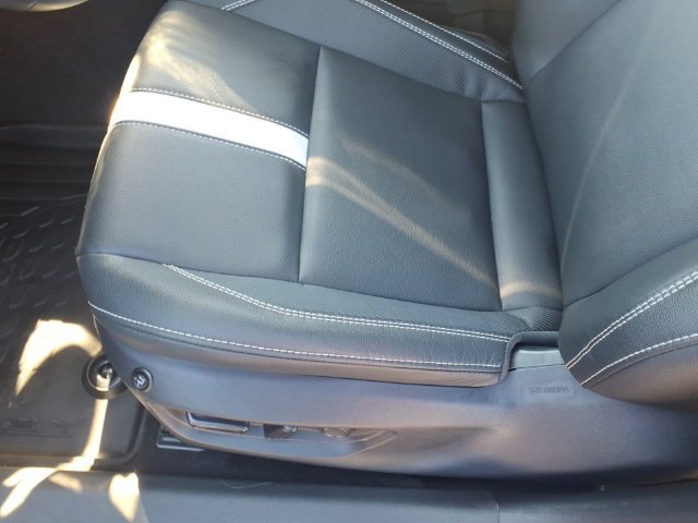 Used 2026 Toyota Camry SE w/ Convenience Package FWD image 12