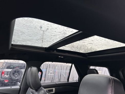 Used 2021 Ford Explorer ST w/ Equipment Group 401A image 16