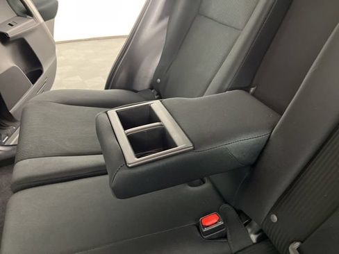 Used 2017 Toyota RAV4 LE FWD image 42