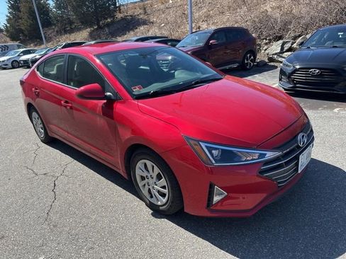 Used 2020 Hyundai Elantra SE image 1