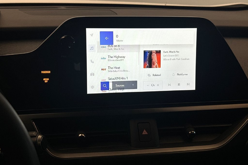 Used 2025 Lexus UX 300h FWD w/ Cold Area Package image 18