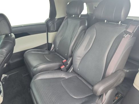 Used 2023 Kia Carnival SX Prestige FWD image 13