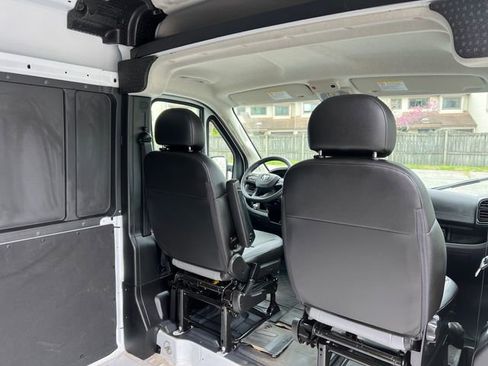 Used 2026 RAM ProMaster 2500 w/ Convenience Group FWD image 31