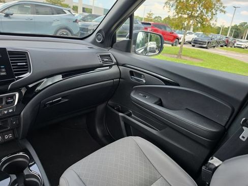 Used 2021 Honda Passport Touring image 11