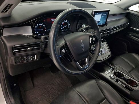 Used 2020 Lincoln Corsair AWD w/ Premium Package image 8