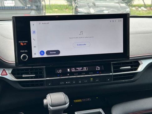 Used 2025 Toyota Sienna XSE image 22