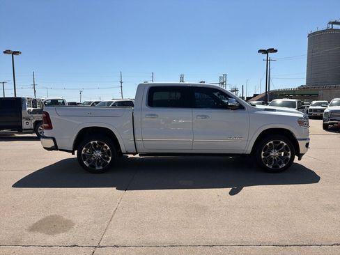 Used 2019 RAM 1500 Limited AWD/4WD image 11