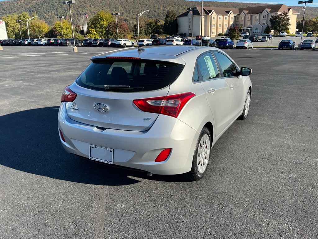 Used 2017 Hyundai Elantra GT FWD image 7