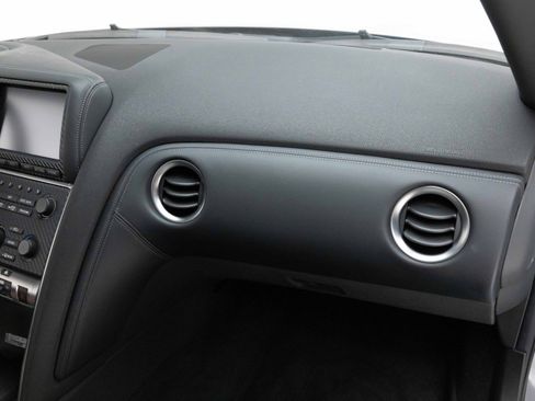Used 2010 Nissan GT-R Premium AWD/4WD image 36