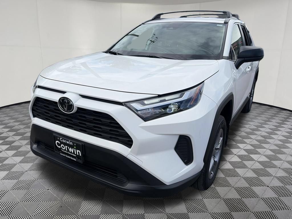 Used 2025 Toyota RAV4 LE AWD/4WD image 3