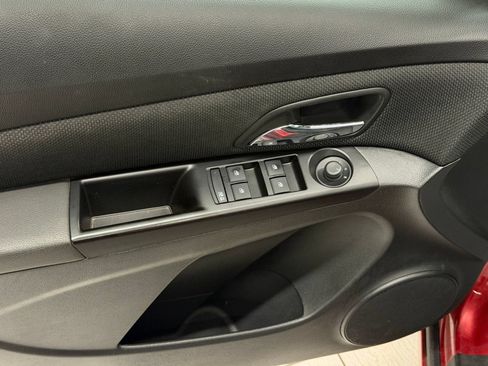 Used 2014 Chevrolet Cruze LT FWD image 12