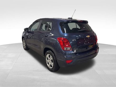 Used 2018 Chevrolet Trax LS image 3