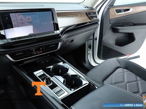 Used 2024 Volkswagen Atlas SE image 62