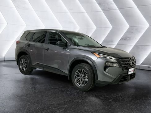 Used 2026 Nissan Rogue S FWD image 1