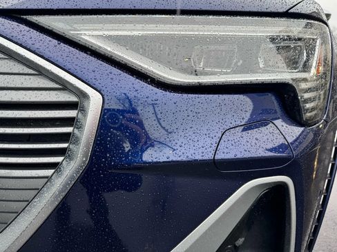 Used 2022 Audi e-tron S Premium Plus image 13