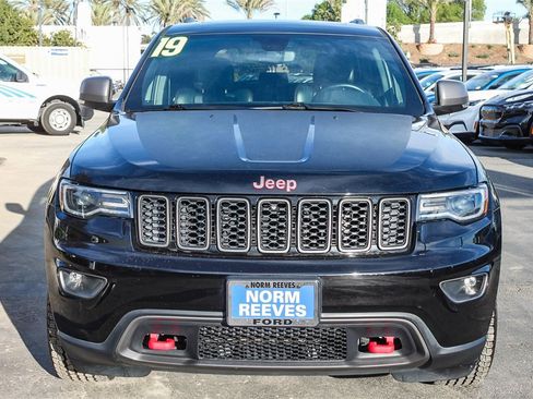 Used 2019 Jeep Grand Cherokee Trailhawk w/ Trailhawk Luxury Group image 2