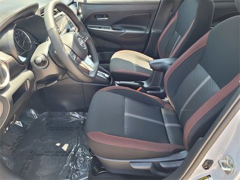 New 2025 Nissan Versa SR w/ Trunk Package image 8