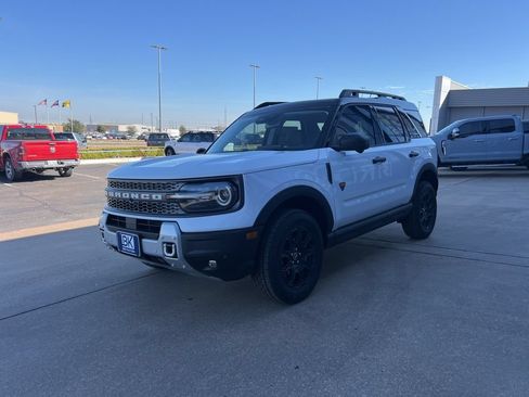 New 2025 Ford Bronco Sport Badlands w/ Badlands Tech Package AWD/4WD image 4