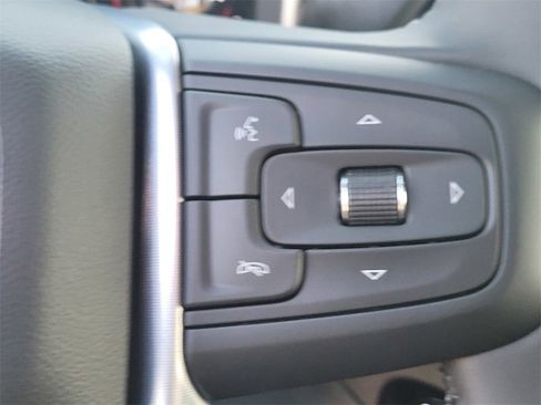 New 2026 GMC Sierra 1500 SLT image 19