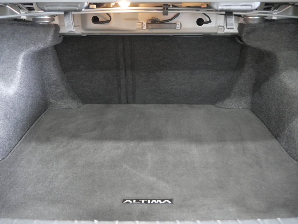 Used 2024 Nissan Altima 2.5 SR FWD image 23