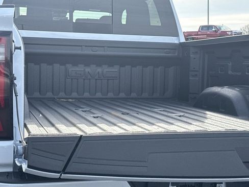 New 2026 GMC Sierra 2500 Denali w/ Denali Reserve Package AWD/4WD image 10