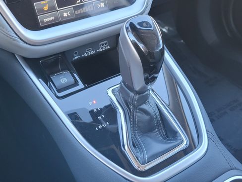 Certified 2025 Subaru Outback Limited image 18