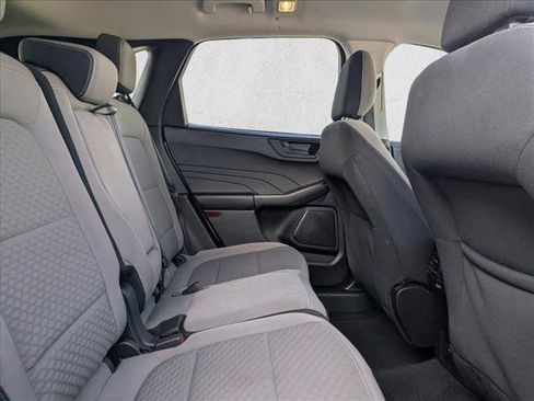 Used 2022 Ford Escape SE w/ SE Sport Appearance Package image 16