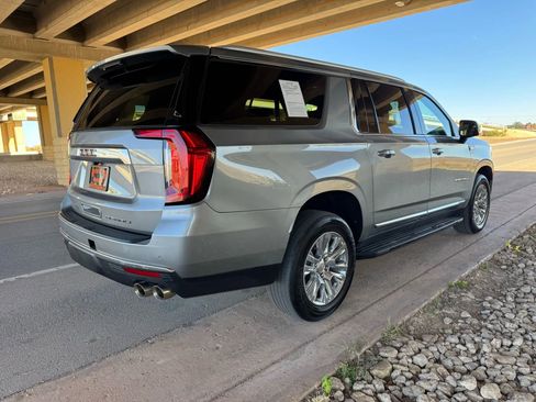 Used 2023 GMC Yukon XL Denali image 3