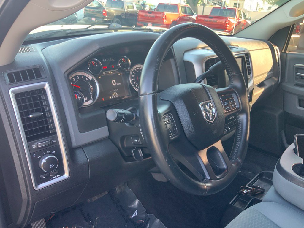 Used 2018 RAM 2500 SLT w/ Luxury Group AWD/4WD image 16