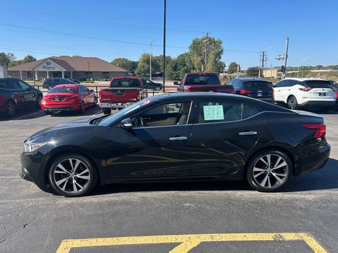 Used 2017 Nissan Maxima Platinum image 3