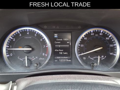 Used 2017 Toyota Highlander Limited FWD image 13