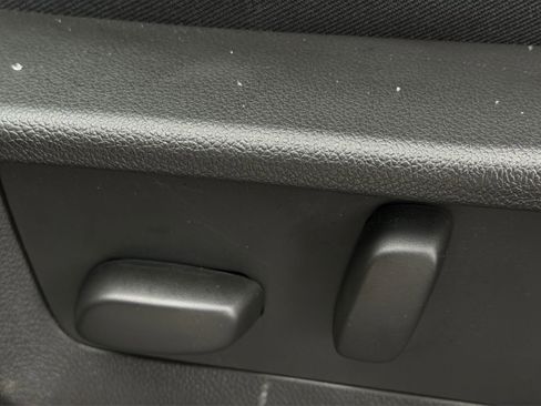 Used 2023 Buick Envision Essence w/ Sport Touring Package image 21