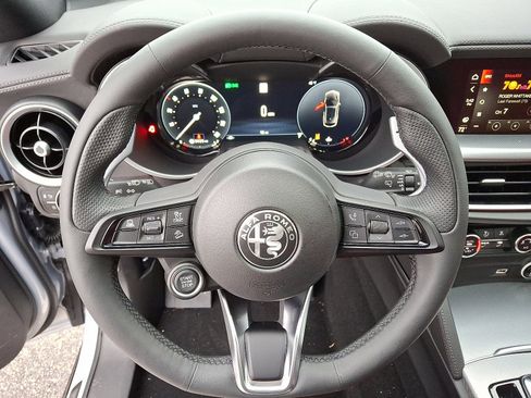 New 2025 Alfa Romeo Stelvio Sprint image 15