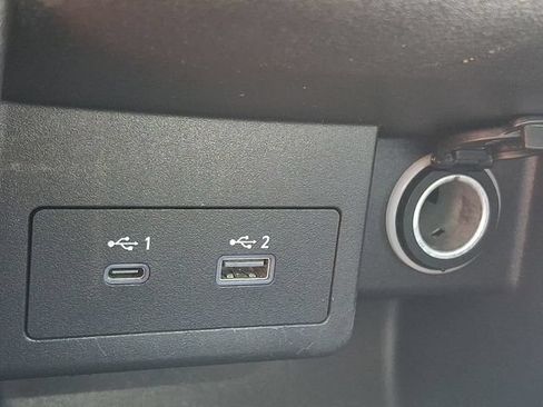 Used 2023 Nissan Kicks SR w/ SR Premium Package FWD image 23