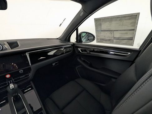 New 2026 Porsche Macan AWD/4WD image 23