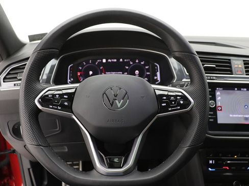 Used 2024 Volkswagen Tiguan SEL R-Line image 20