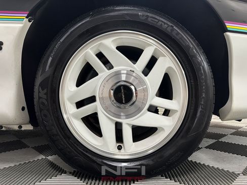 Used 1993 Chevrolet Camaro Z28 RWD image 16