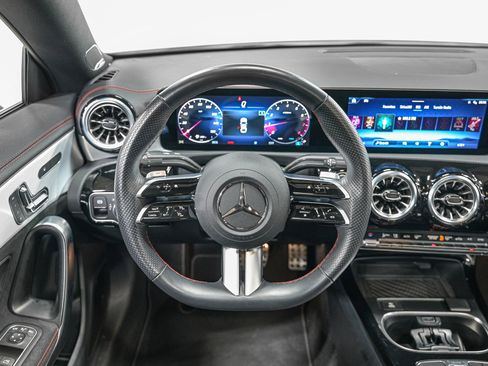 Used 2025 Mercedes-Benz CLA 250 4MATIC image 16