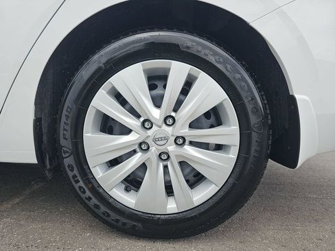 Used 2025 Nissan Sentra S FWD image 36
