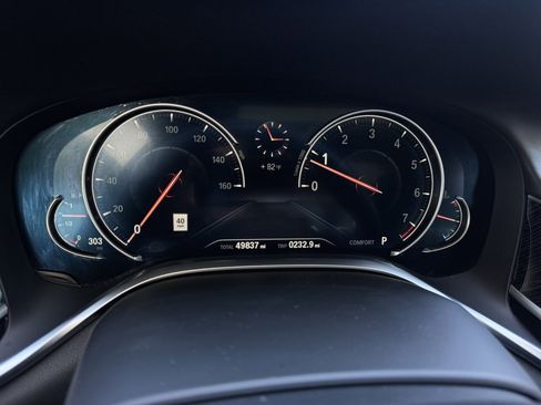 Used 2018 BMW 740i image 34