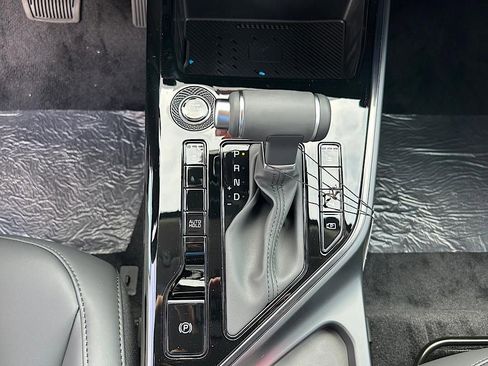 New 2025 Kia Niro LX image 21
