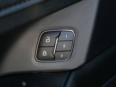 Used 2021 Ford Expedition XLT AWD/4WD image 16