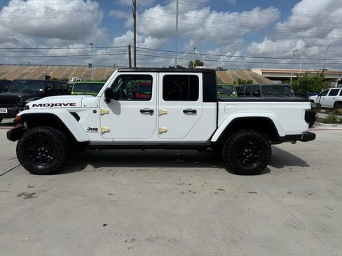 Used 2022 Jeep Gladiator Mojave w/ LED Lighting Group AWD/4WD image 4