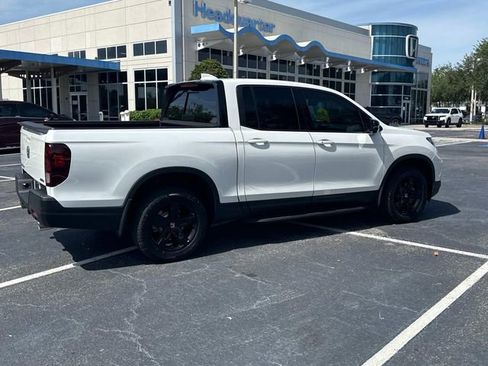 Certified 2023 Honda Ridgeline Black Edition image 3