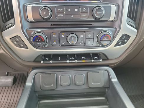 Used 2018 GMC Sierra 1500 SLT AWD/4WD image 34