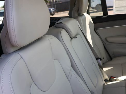 New 2026 Volvo XC90 T8 Ultra w/ Protection Package Premier AWD/4WD image 21